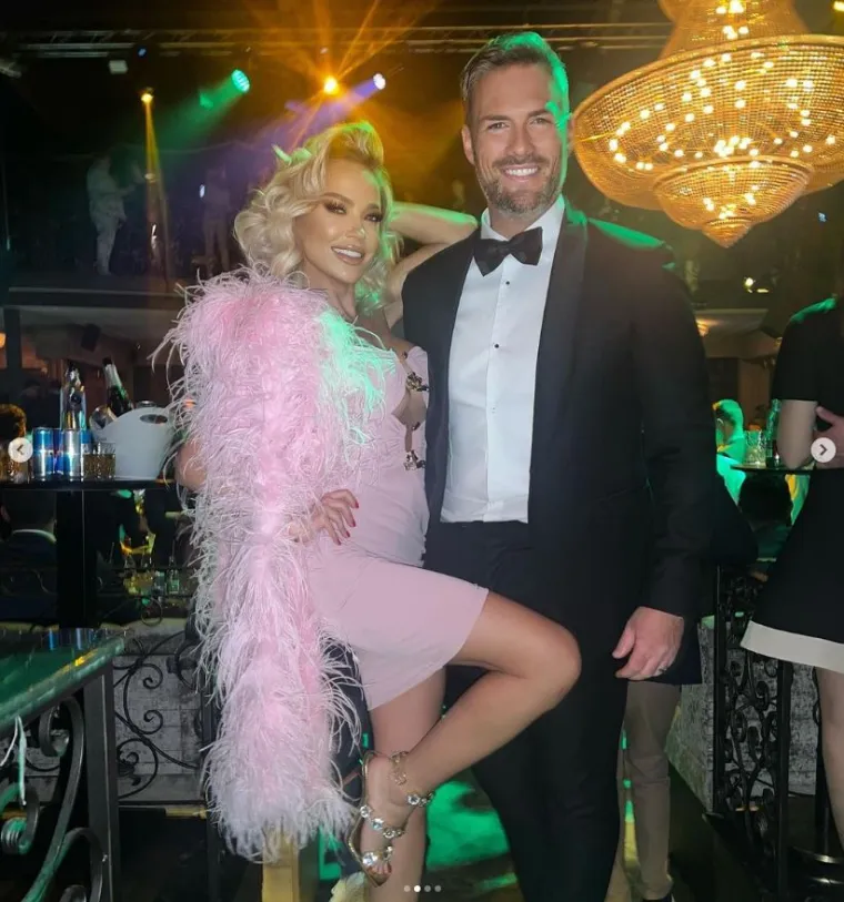 Nikolina Pi&scaron;ek zablistala u večernjoj haljini, a dru&scaron;tvo su joj pravili Grubnić i &Scaron;uputica: Podijelila je i jednu njihovu prastaru fotku