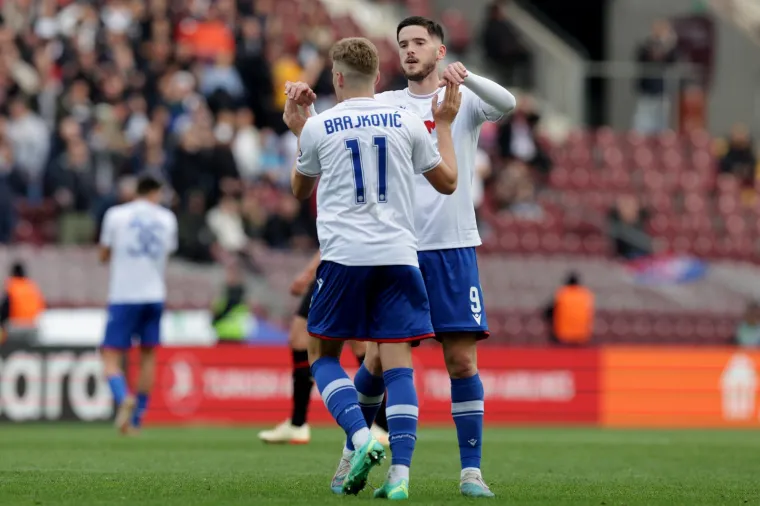 Pogledajte veliko slavlje mladih nogometaša Hajduka s navijačima