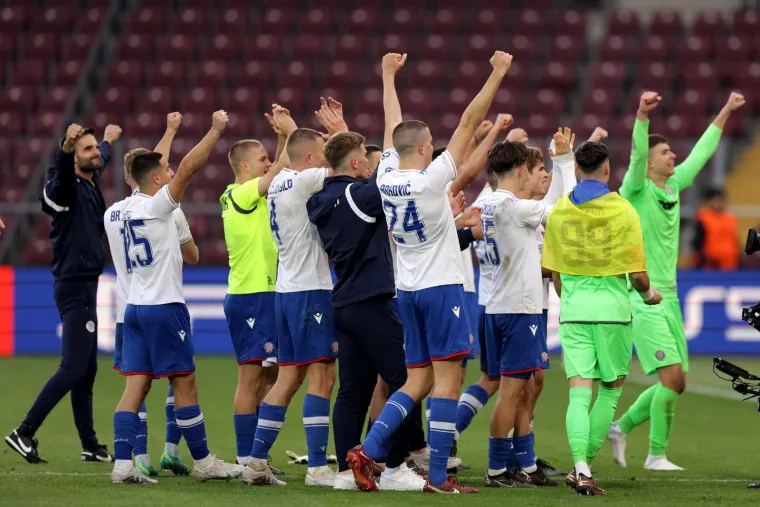 Fe&scaron;ta igrača i navijača Hajduka nakon prolaska u finale juniorske Lige prvaka