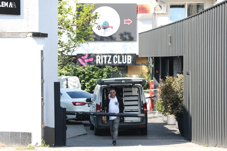 Ritz oblijepljen policijskim trakama, ulaze i izlaze kriminalisti, a još sinoć bio je prozor u 'raskošni arapski svijet'