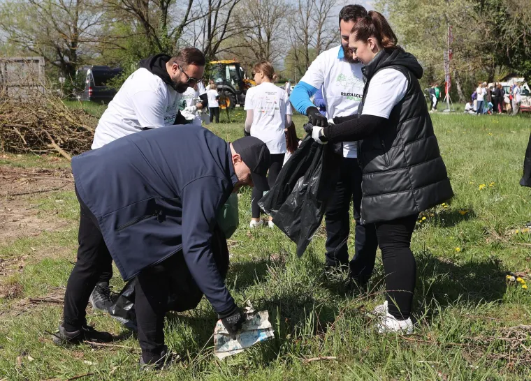 Či&scaron;ćenje oko jezera Ore&scaron;je