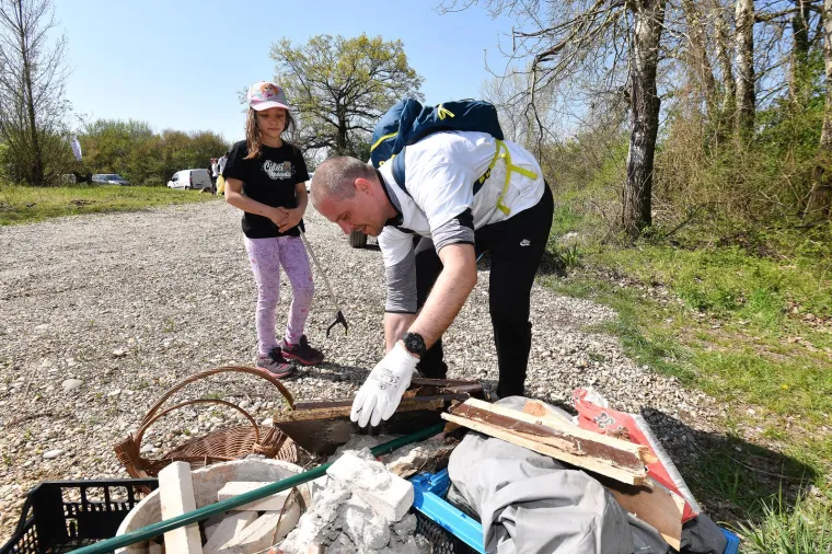 Či&scaron;ćenje područja Dravske park &scaron;ume
