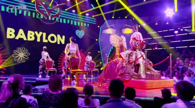 Poznata lica na polufinale 'Masked Singera' stigli u društvu svojih klinaca i klinceza