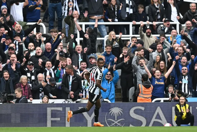 Newcastle utrpao '&scaron;esticu' Tottenhamu, pogledajte posramljena lica Peri&scaron;ića, Kanea i dru&scaron;tva: 'Ba&scaron; su ih ponizili'
