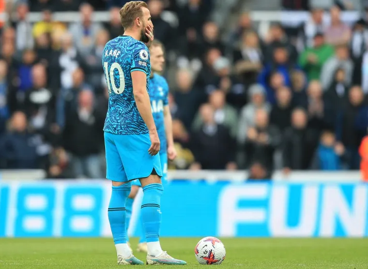 Newcastle utrpao '&scaron;esticu' Tottenhamu, pogledajte posramljena lica Peri&scaron;ića, Kanea i dru&scaron;tva: 'Ba&scaron; su ih ponizili'