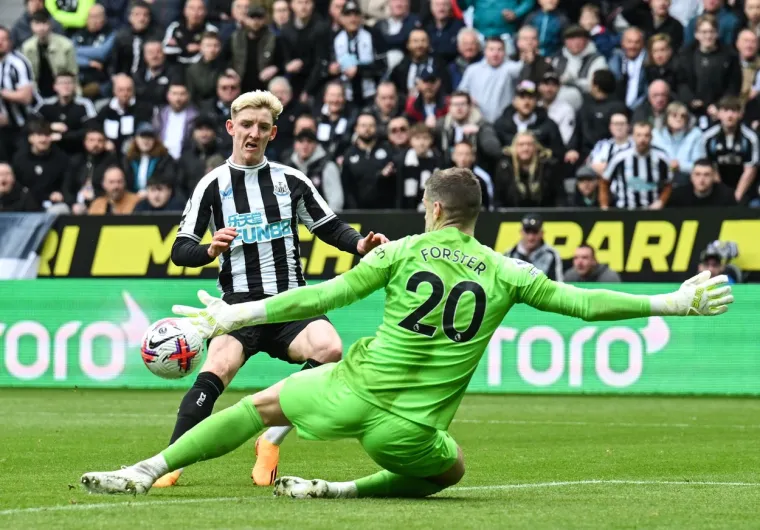 Newcastle utrpao '&scaron;esticu' Tottenhamu, pogledajte posramljena lica Peri&scaron;ića, Kanea i dru&scaron;tva: 'Ba&scaron; su ih ponizili'