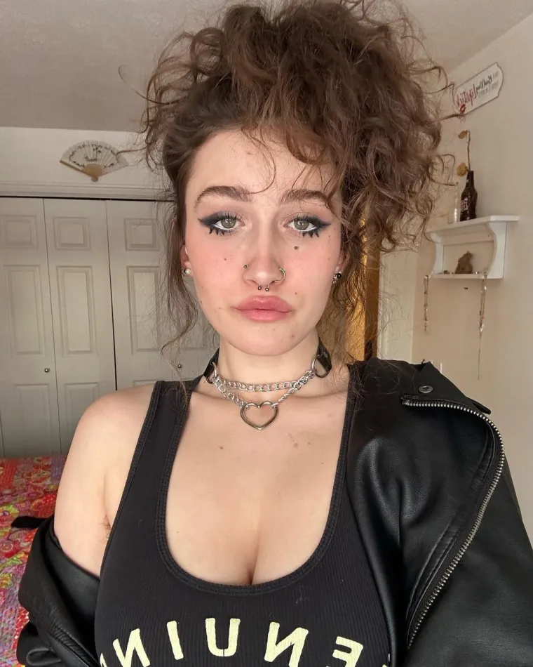 &Scaron;est mjeseci nije taknula britvicu, na svoje je dlačice ponosna, ali jedno joj kvari veselje: 'Krenulo je s 12 godina...'