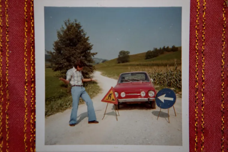 Opremljeni majicama, ruksacima i kapama s natpisom '&Scaron;Č', Marica i Mijat jučer su krenuli za Liverpool