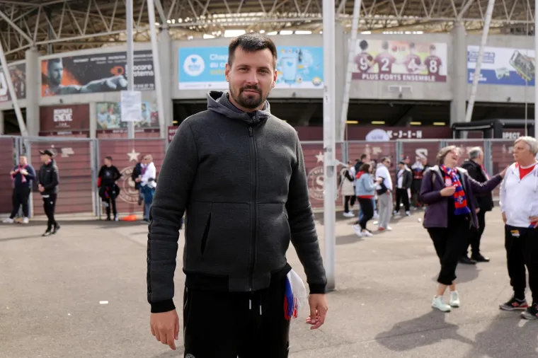 Ma tko se to ukazao među navijačima Hajduka ispred stadiona u Ženevi?