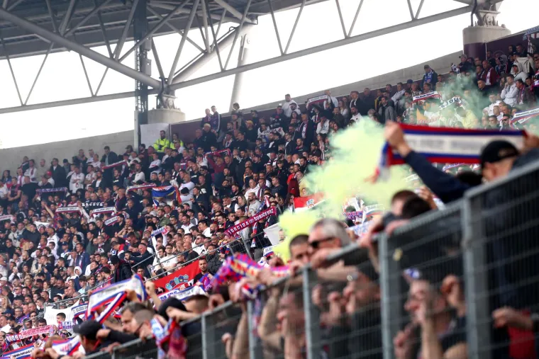 Nije moglo bez incidenta: Scene kojima nije mjesto na stadionu vidjeli smo na utakmici juniora Hajduka