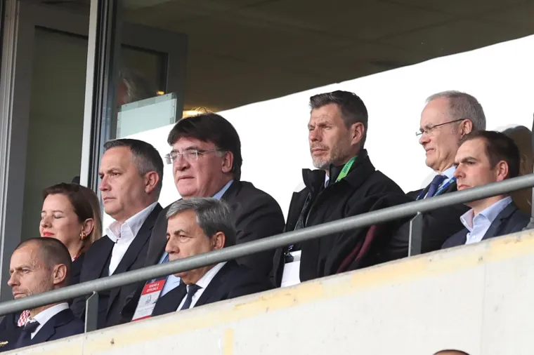 Legenda do legende: Finale nije propustio ni Zvonimir Boban, a pogledajte samo kakvo se dru&scaron;tvo okupilo oko njega