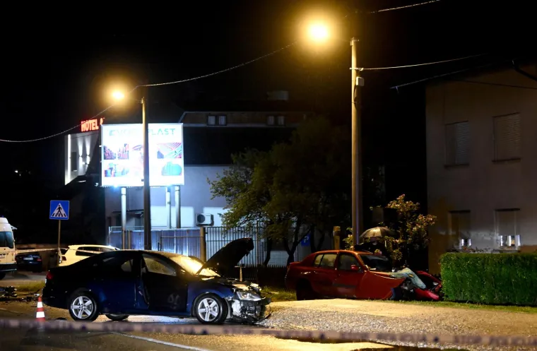 Ovo je mjesto strave gdje je poginula jedna osoba: Pogledajte &scaron;to je ostalo od dva auta koja su se frontalno sudarila