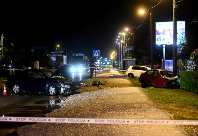 Ovo je mjesto strave gdje je poginula jedna osoba: Pogledajte &scaron;to je ostalo od dva auta koja su se frontalno sudarila