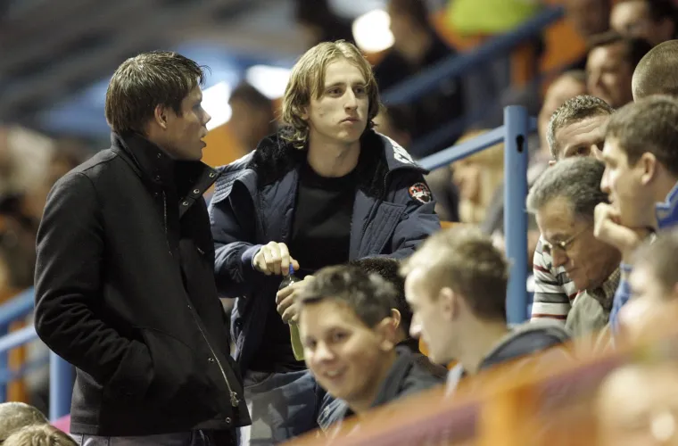 Iskopali smo zaboravljene fotografije Modrića, Prosinečkog, Bandića, Bi&scaron;ćana i ekipe: Bila su to neka druga vremena, pogledajte &scaron;to su radili