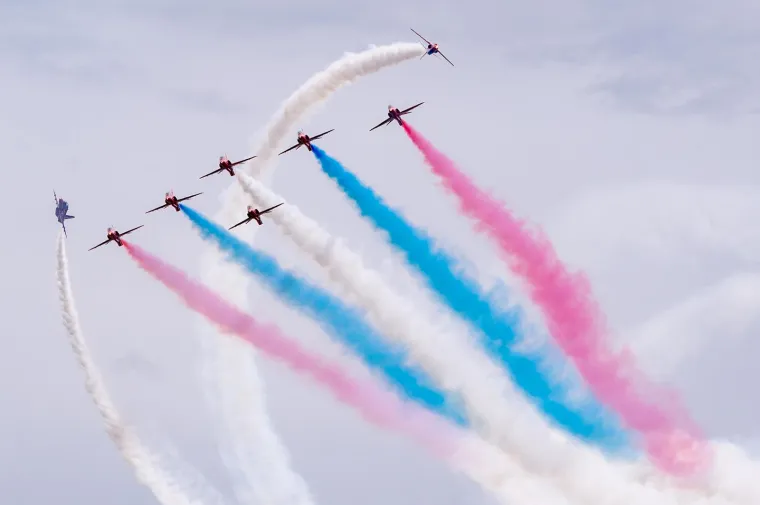 Zaboravite na Toma Cruisea i Top Gun, ovi naši i britanski dečki rade stvari od kojih će vam se zavrtjeti u glavi
