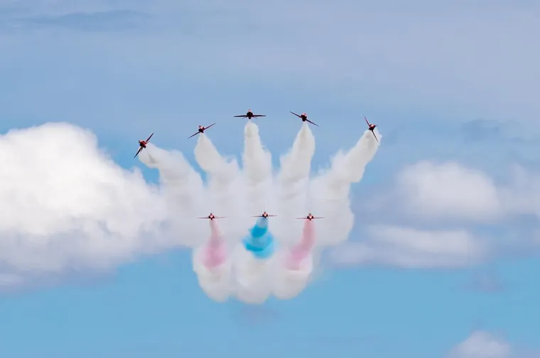 Zaboravite na Toma Cruisea i Top Gun, ovi naši i britanski dečki rade stvari od kojih će vam se zavrtjeti u glavi