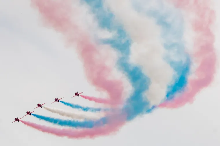 Zaboravite na Toma Cruisea i Top Gun, ovi na&scaron;i i britanski dečki rade stvari od kojih će vam se zavrtjeti u glavi