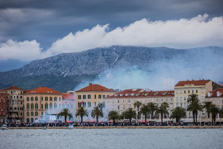 Spektakularne fotografije iz zraka na Rivu dok je trajao doček juniora Hajduka