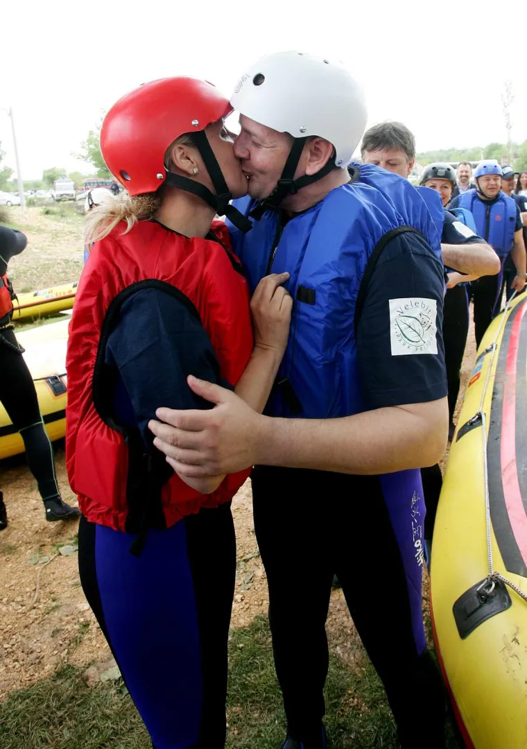 Sjećate li se kad je Sanader poslao ministre na rafting? Neki su se skoro utopili, jedan uhvaćen u ljubavnom klinču, a Kolinda...