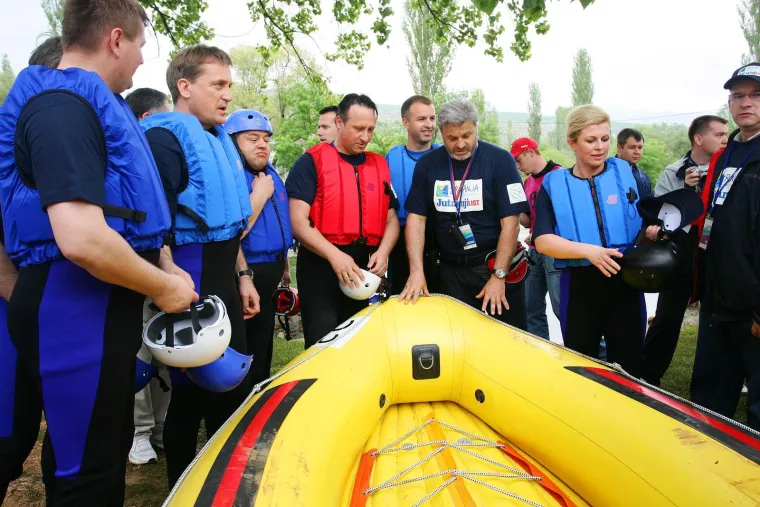 Sjećate li se kad je Sanader poslao ministre na rafting? Neki su se skoro utopili, jedan uhvaćen u ljubavnom klinču, a Kolinda...
