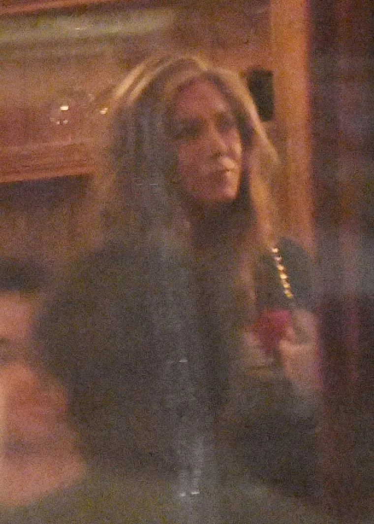 Jennifer Aniston uhvaćena s biv&scaron;im mužem: Kad su se ugledali, pao je nježan zagrljaj, a glumac je zbog jednog ispao pravi romantik