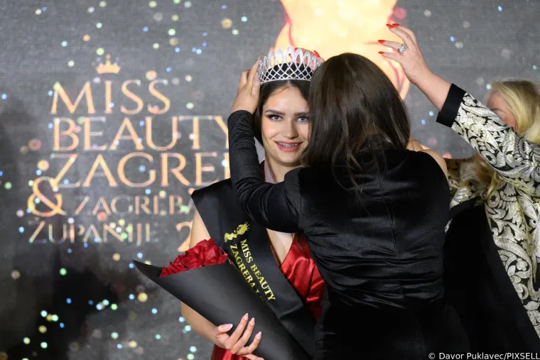 Nova Miss Beauty Zagreba je maturantica Nina &Scaron;imunac: Izljubile je Ana Sasso i Ana Rucner, a izbor nije propustio ni Cigi