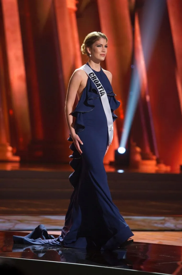 2015. -  Mirta Laura Kuštan