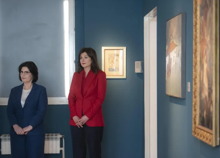 Besprijekorna elegancija Sanje Musić Milanović: U odvažnoj kombinaciji jo&scaron; jednom pokazala da je crvena njezina boja