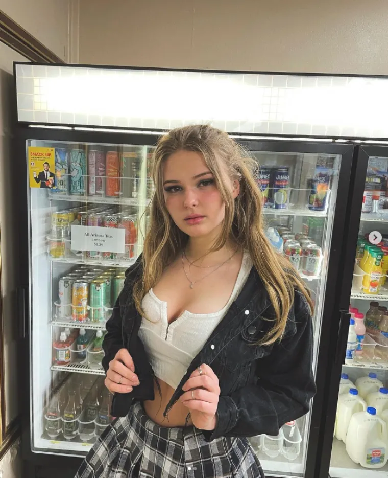 Međutim, ne isključuje mogućnost da bi se mogla vratiti obrazovanju kako bi naučila neke trikove u poslovanju.