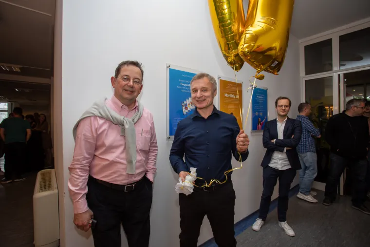 RTL Hrvatska obilježio 19. rođendan, palo i prigodno fotkanje, zaštitna lica spremno stala ispred aparata