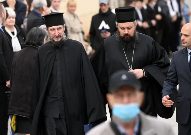 Kutleša preuzeo službu nadbiskupa: Na svečanom misnom slavlju pojavili se i brojni političari