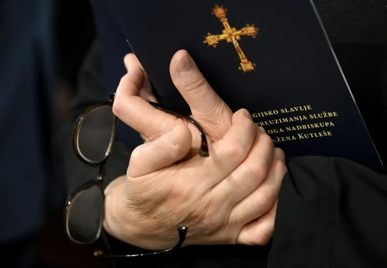 Kutle&scaron;a preuzeo službu nadbiskupa: Na svečanom misnom slavlju pojavili se i brojni političari