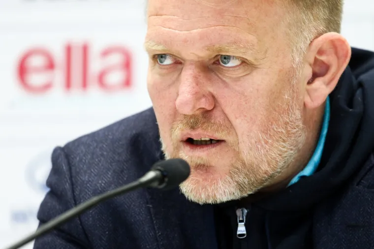 Sarajevo: Prosinečki objavio popis igrača reprezenacije BiH za utakmice s Armenijom i Grčkom 11.03.2019, Sarajevo, Bosna i Hercegovina -
Konferencija za medije na kojoj je Robert Prosinecki, izbornik "A" reprezentacije Bosne i Hercegovine objavio popis igraca za predstojece utakmice s Armenijom i Grckom. Robert Prosinecki
Photo: Armin Durgut/PIXSELL