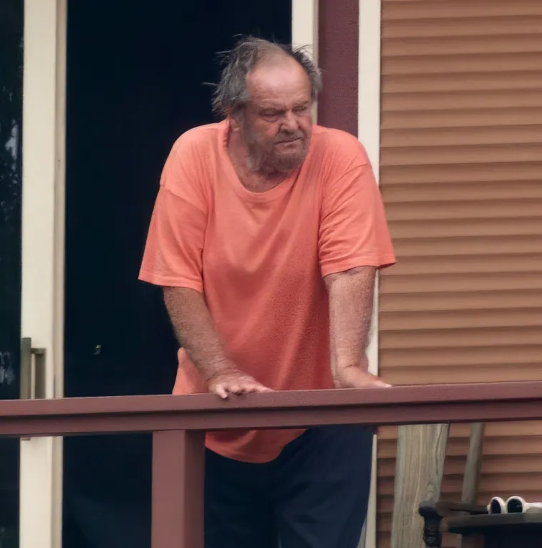 Nedavno je zabrinuo izgledom, a sada izašao u javnost prvi put nakon dugo vremena: Jack Nicholson izazvao ovacije u 87. godini