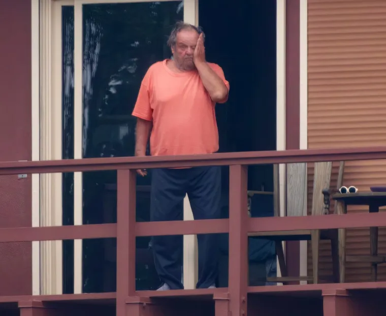 Nedavno je zabrinuo izgledom, a sada izašao u javnost prvi put nakon dugo vremena: Jack Nicholson izazvao ovacije u 87. godini