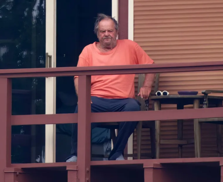 Nedavno je zabrinuo izgledom, a sada izašao u javnost prvi put nakon dugo vremena: Jack Nicholson izazvao ovacije u 87. godini