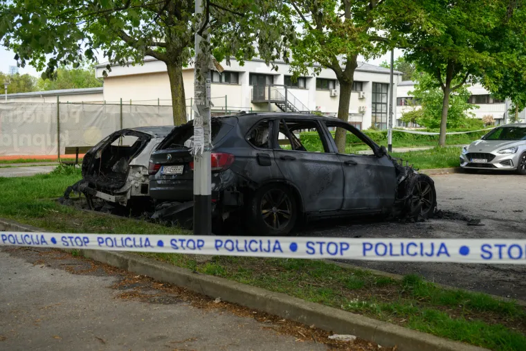 Buktinja u Zagrebu: Izgorjeli BMW X5 i Peugeot 308 na Ravnicama. Pogledajte što je od njih ostalo