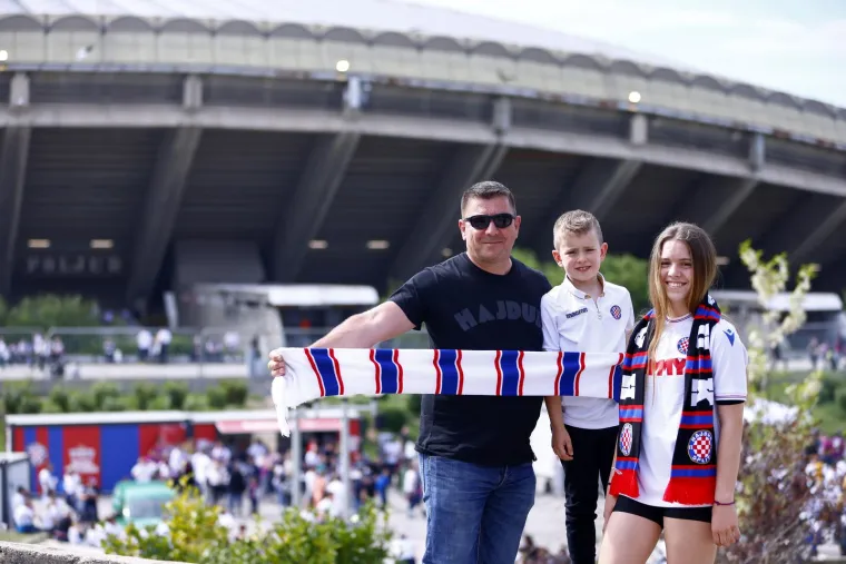 Dinamu je dovoljan i remi. Pogledajte kako izgledaju tribine na derbiju svih derbija u Splitu