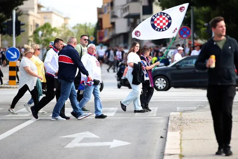 Dinamu je dovoljan i remi. Pogledajte kako izgledaju tribine na derbiju svih derbija u Splitu