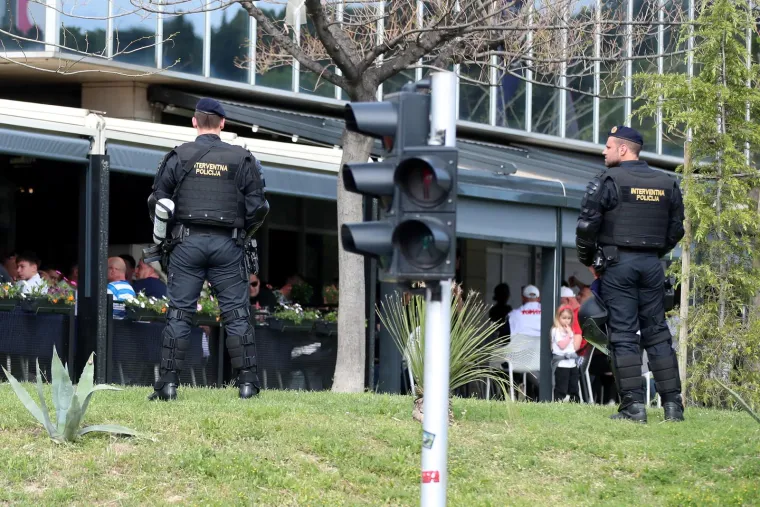 Dinamu je dovoljan i remi. Pogledajte kako izgledaju tribine na derbiju svih derbija u Splitu