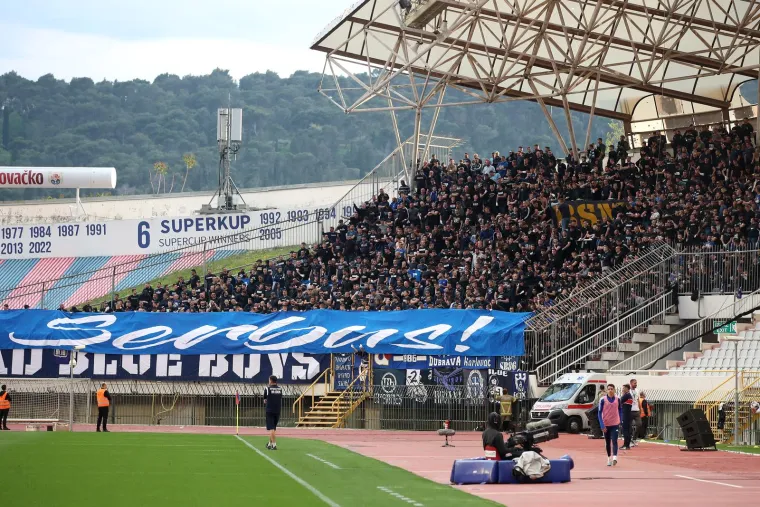 Ako navijate za Hajduk, bolje da ovo ne vidite: Ovako su nogometa&scaron;i Dinama proslavili titulu usred Splita