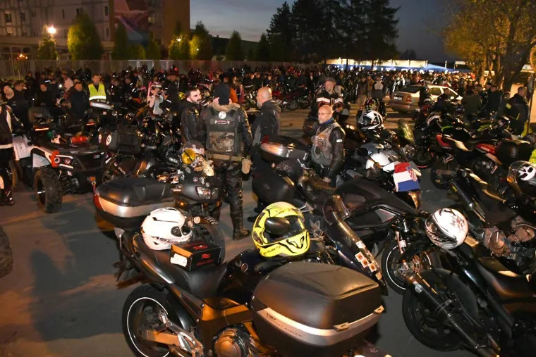 Tradicionalna prvomajska Budnica u Bjelovaru: Kolona od 1000 motorista protutnjala gradom