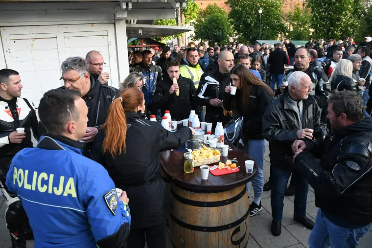 Tradicionalna prvomajska Budnica u Bjelovaru: Kolona od 1000 motorista protutnjala gradom