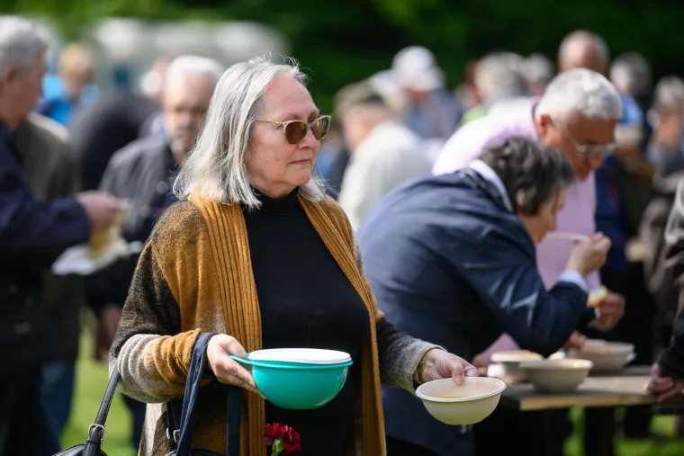 Zagrepčani navalili na grah u Maksimiru: Čeka se u redovima, a i &scaron;trukle su im prefine