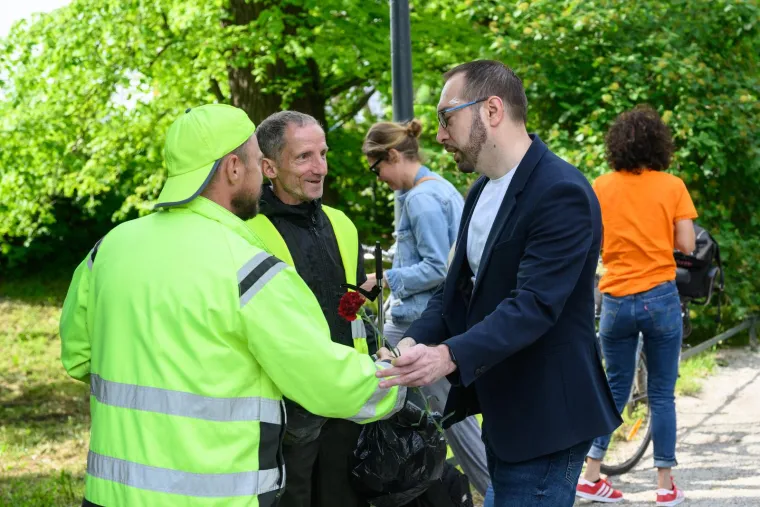 Zagrepčani navalili na grah u Maksimiru: Čeka se u redovima, a i &scaron;trukle su im prefine