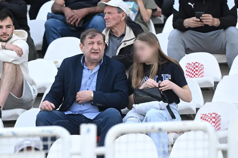 Ma tko se to ukazao među gledateljima u Kranjčevićevoj i pratio ludu utakmicu HNL-a?