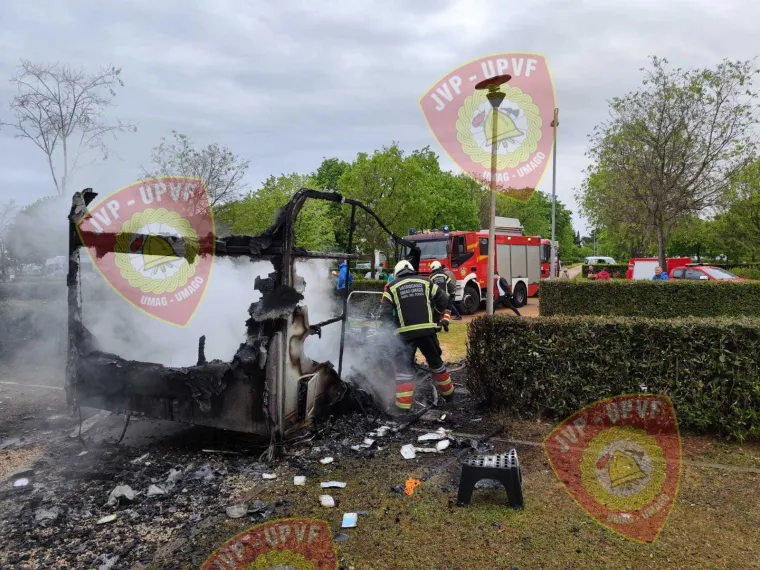 Buktinja u Umagu: Izgorjela kamp kućica, nastradao je i kamper