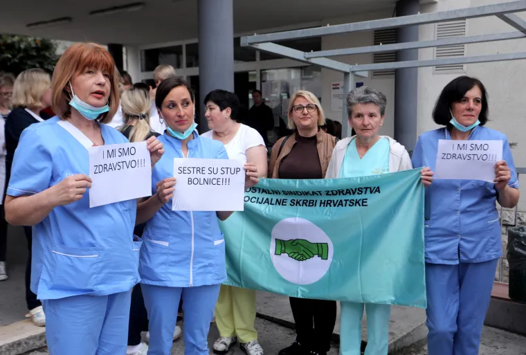 'I mi smo zdravstvo': Pogledajte kako su danas prosvjedovale medicinske sestre i tehničari