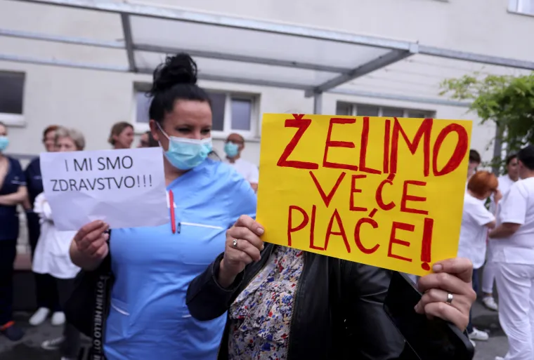 'I mi smo zdravstvo': Pogledajte kako su danas prosvjedovale medicinske sestre i tehničari