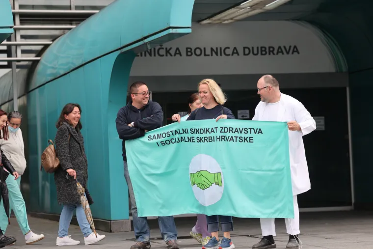 'I mi smo zdravstvo': Pogledajte kako su danas prosvjedovale medicinske sestre i tehničari